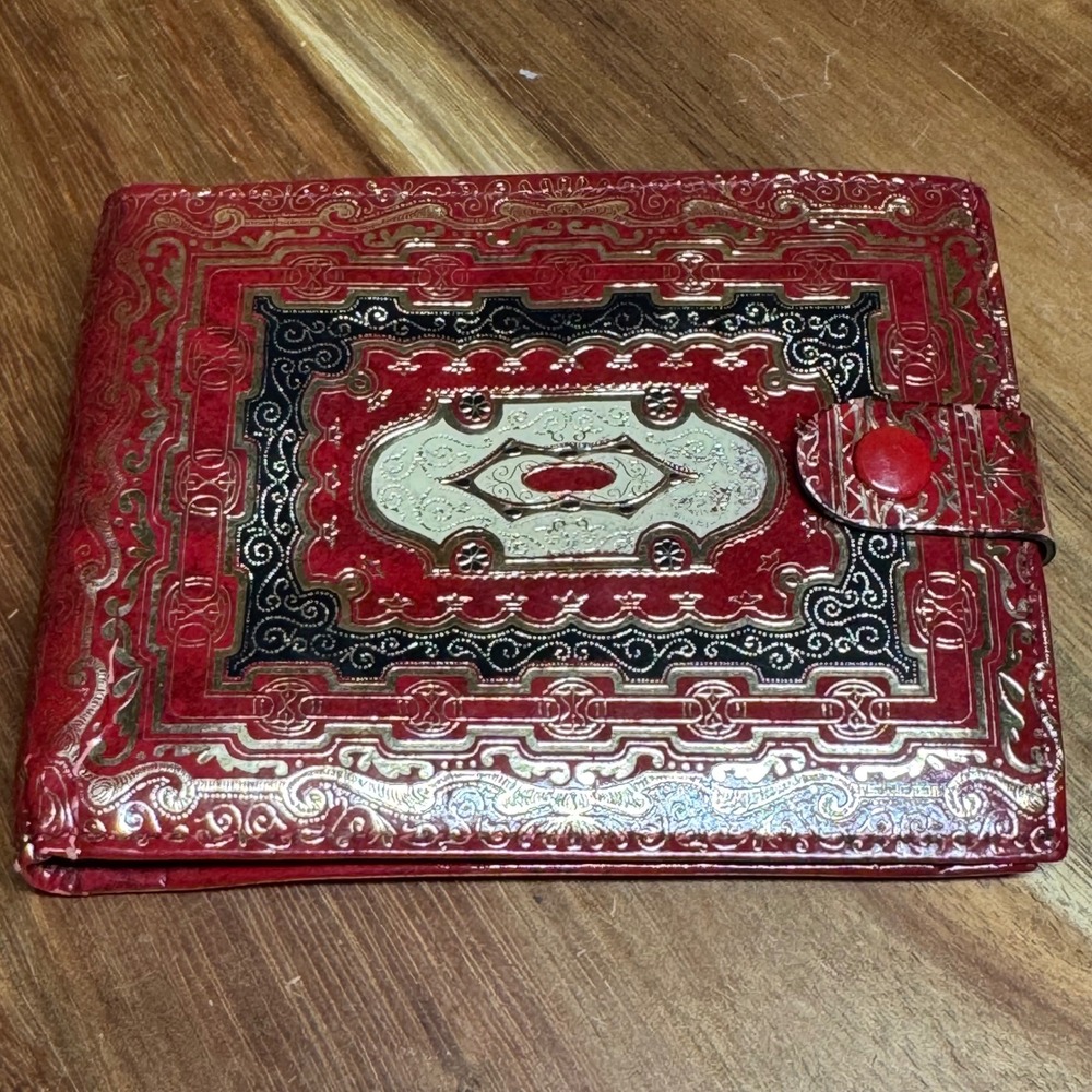 Vintage Italian Red Calf Leather Florentine Gilt Wallet Fiocchi Italy Snap Gold